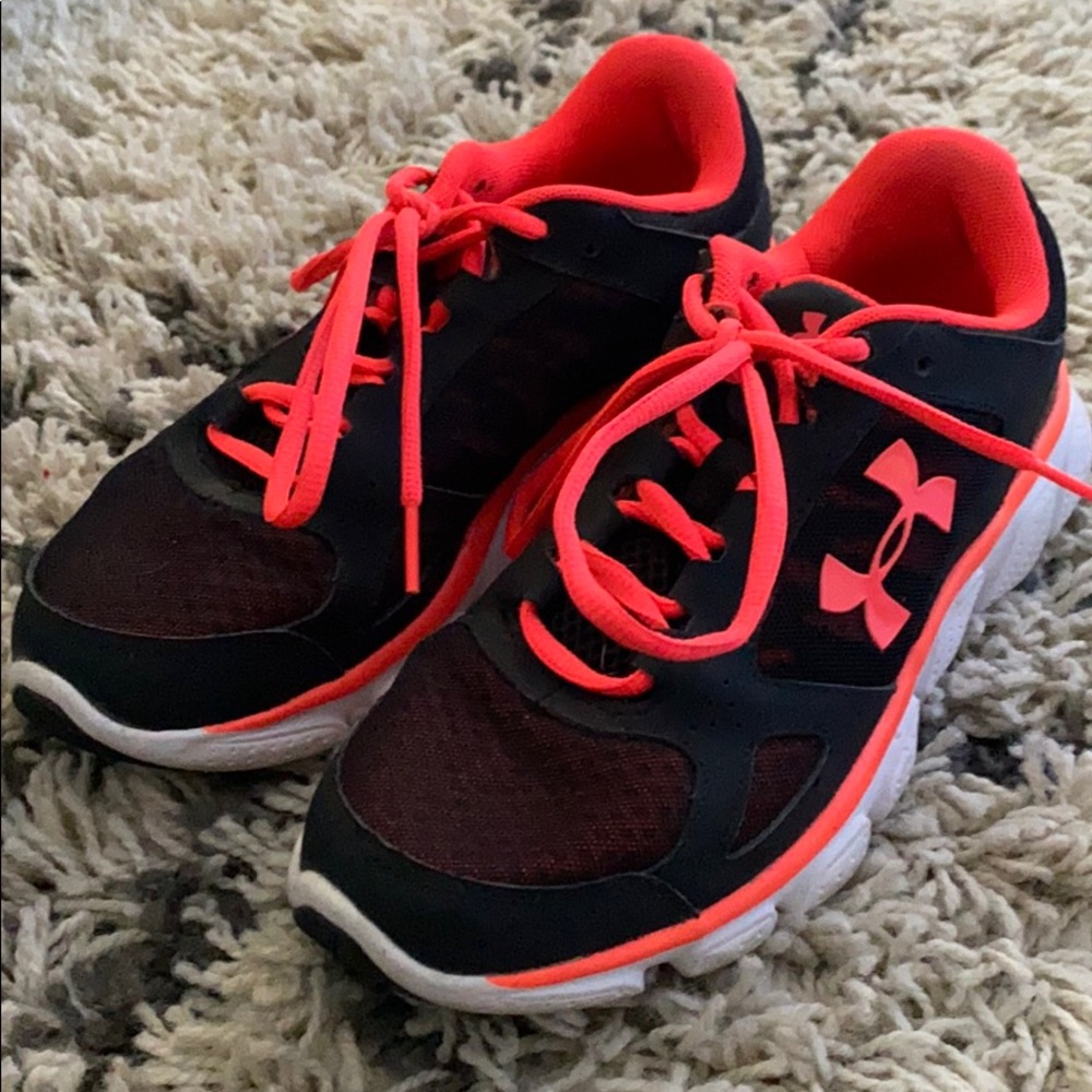 Under Armour Sneakers
